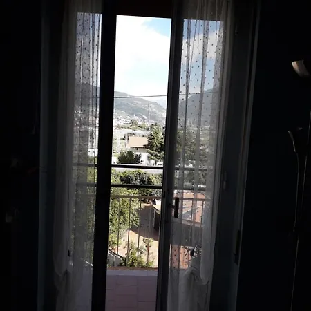Apartment Bilocale In Palazzo Quinto Piano Con Ascensore *