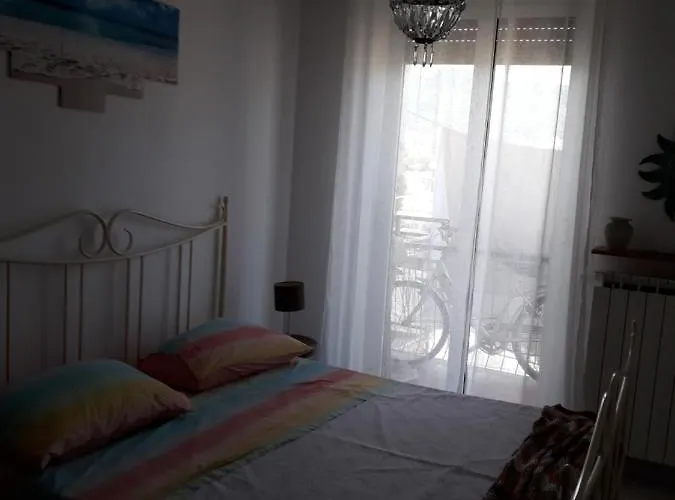 Bilocale In Palazzo Quinto Piano Con Ascensore Lejlighed